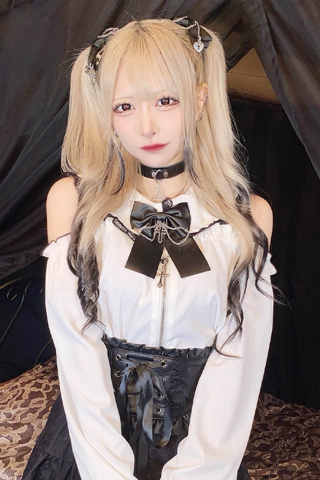 MA＊RS - クロスチャーム肩開きブラウス MA＊RS - クロスチャーム肩開きブラウスの通販 by 即購入OK