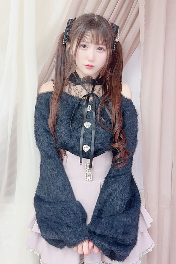 MA*RS】【ありすちゃんコラボ】ハートボタン肩開きシャギーニット