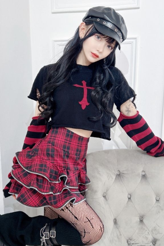 MA*RS】クロス刺繍クラッシュショートニット - レッド size-F | 地雷系