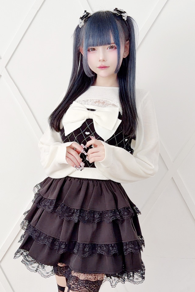 Littlemarieオーダーストップ♡さん Princess Melody】胸開きハート柄ニットプルオーバー - BLK/ホワイト