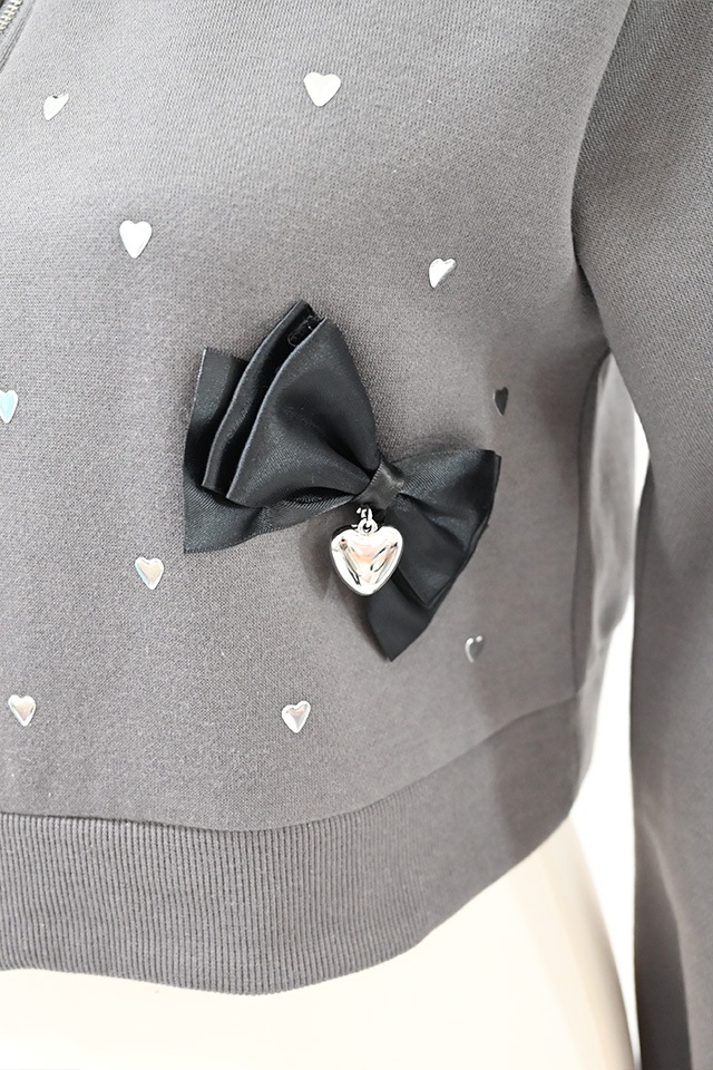 ゆり様❤️adidas❤︎ショート丈裏起毛パーカー レディースになります❤︎ 533033-09_1000x.jpg?v=1697780553