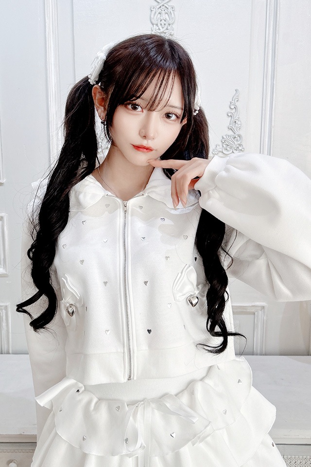 Princess Melody】【裏起毛】ハートスタッズショートパーカー - WHT