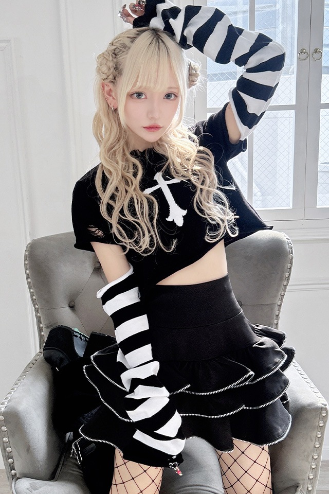 mayuページ MA*RS】クロス刺繍クラッシュショートニット - BLK/ホワイト