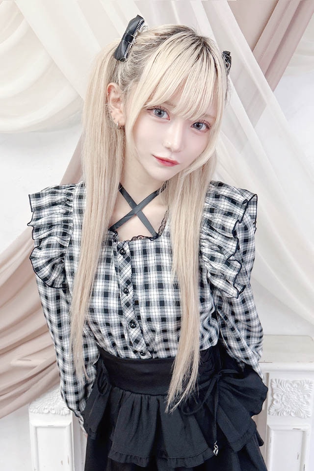 oshima rei フリルブラウス OSHIMA REI（シャツ/ブラウス(長袖/七分)）のフリマアイテム一覧