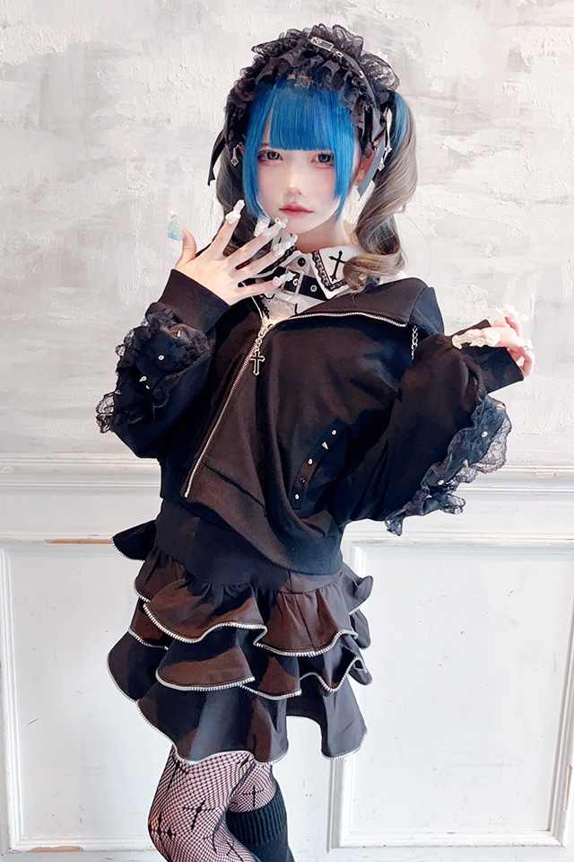 ★新品　マックスマーラ　ブルゾン　パーカー　花刺繍❤︎パフスリーブ✨ビジューXL MA*RS】スタッズ付きクロス刺繍ショートパーカー - ブラック