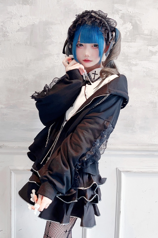 MA*RS】スタッズ付きクロス刺繍ショートパーカー - ブラック