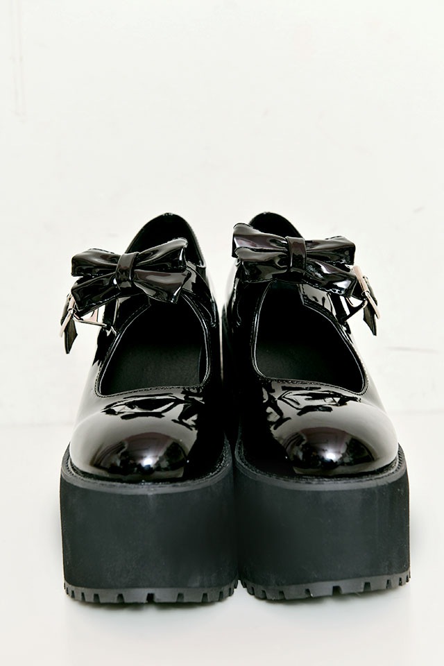 ベビーグッズも大集合 MA RS BIGリボンパンプス エナメル aob.adv.br