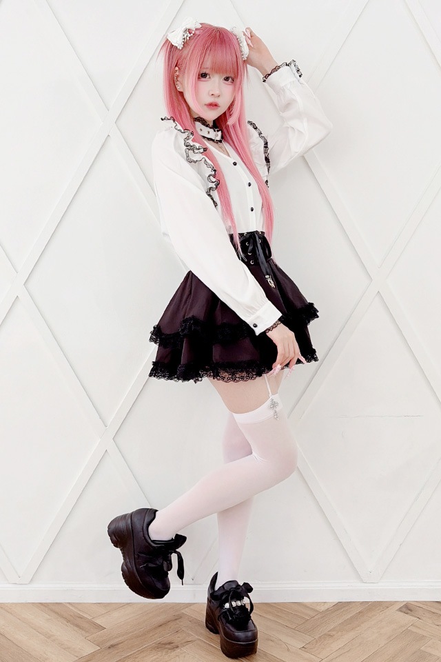 ��MA*RS�ۥ������դ����ե��졼���֥饦�� - �ۥ磻�� size-F