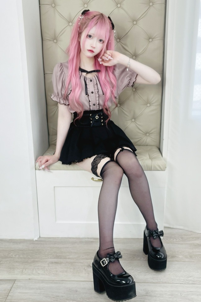 【まろん】OHGA CANDY ドットフリルブラウス 美品 】OHGAキャンディードットフリルブラウス - メルカリ