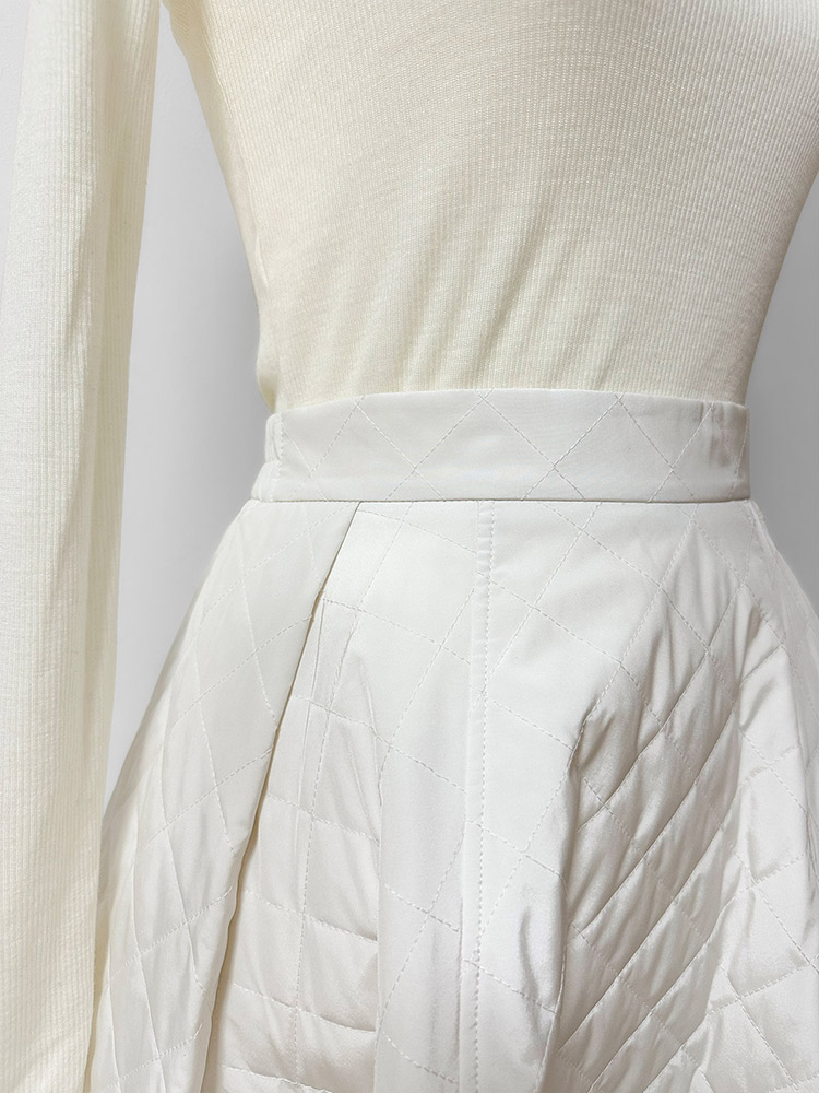 ボリュームキルティングスカート/white | SKIRT | Lily by Risa
