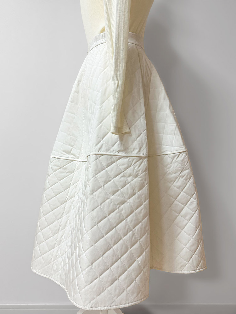 ボリュームキルティングスカート/white | SKIRT | Lily by Risa