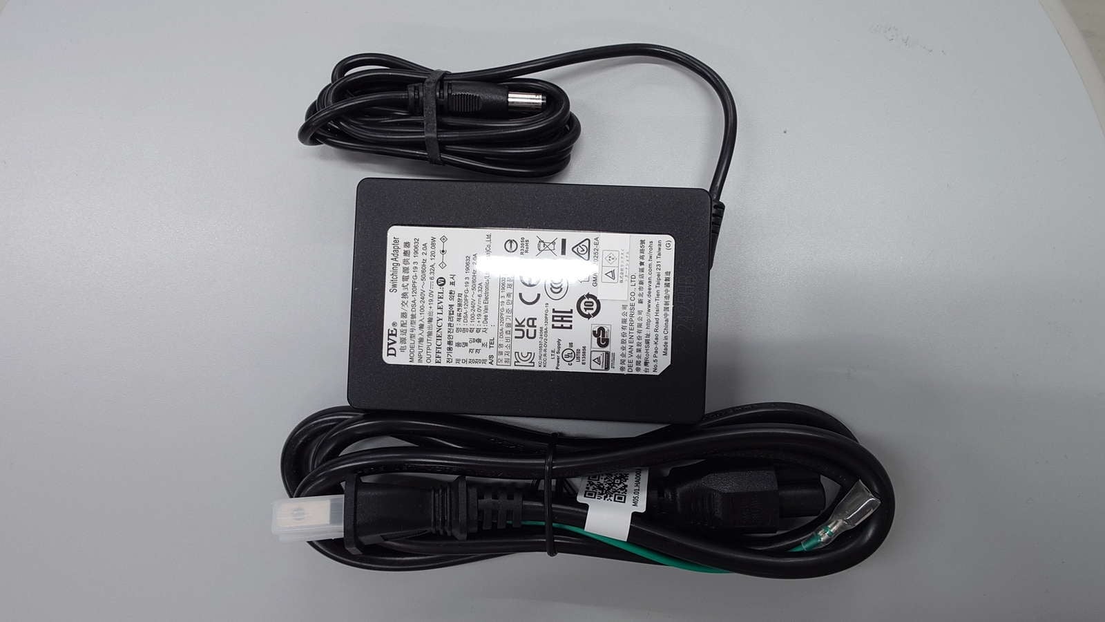 MINISFORUM ACアダプター 19V-120W 丸端子（保守部材）