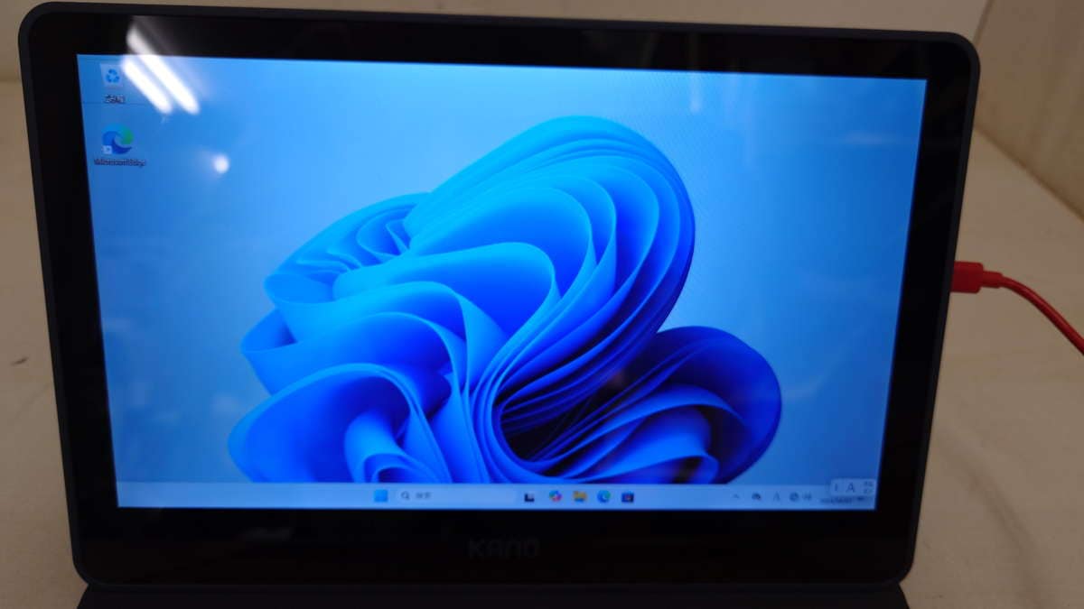 Windows タブレット Kano PC (1110J-02) ノート pc メモリ 4GB ストレージ 64GB (ジャンク)