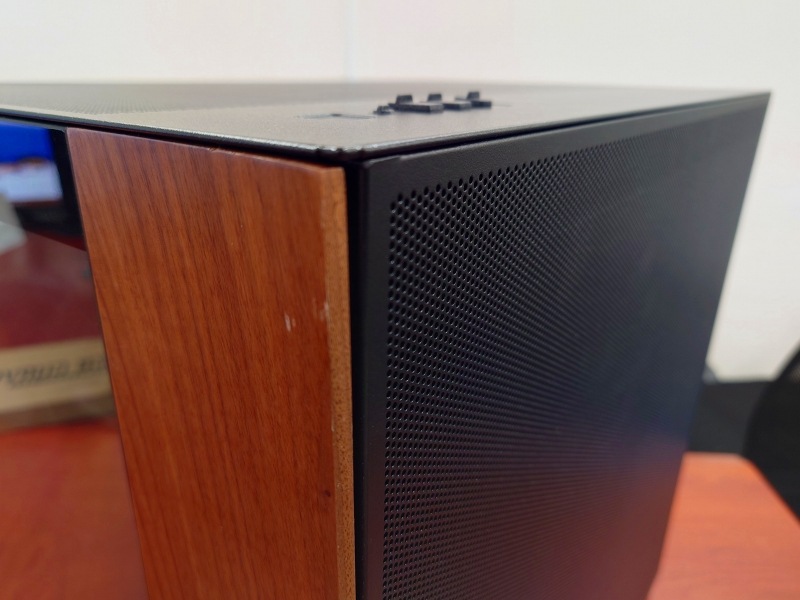 Z0127-3 Antec C8 Curve Wood (ジャンク品)