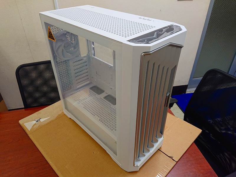 K0317-1 ANTEC Performance 1 FT White (ジャンク品)