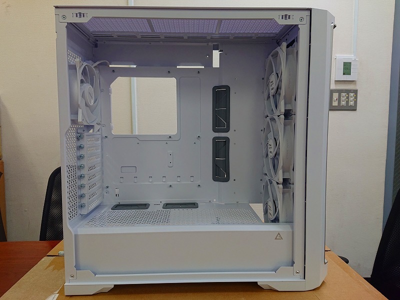 K0317-1 ANTEC Performance 1 FT White (ジャンク品)