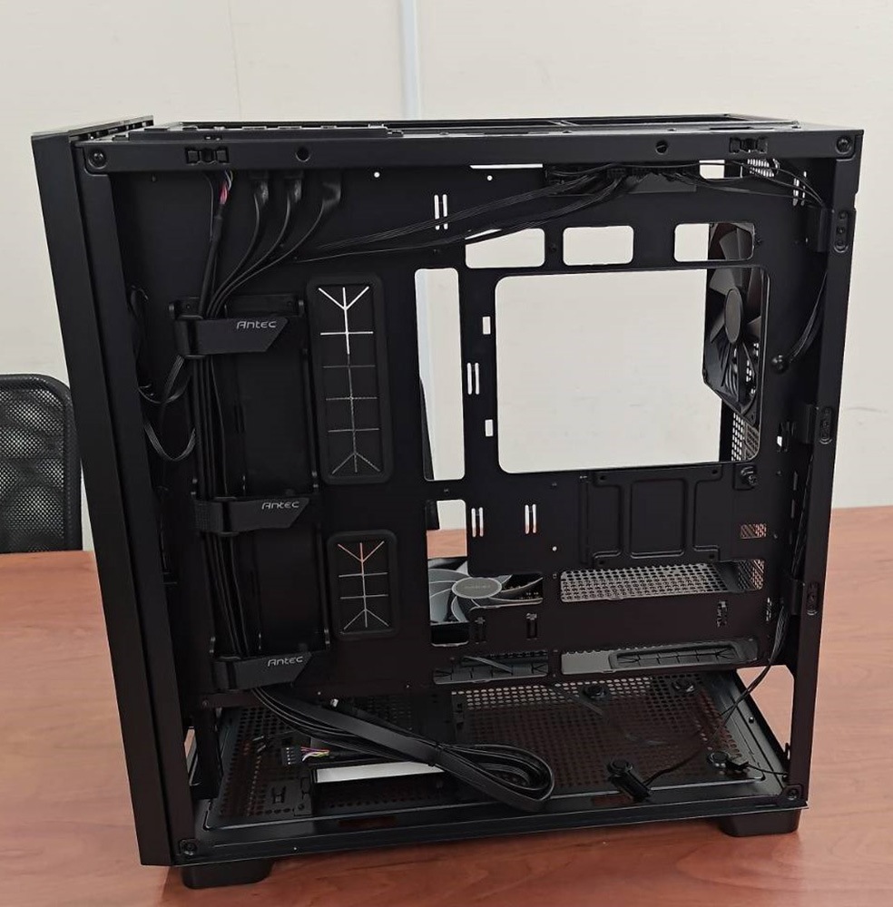 L0227-10 Antec FLUX SE ジャンク