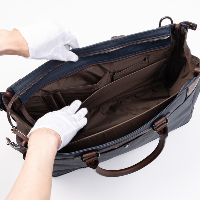 �� ARATA ��ĥ�ӥ��ͥ��Хå�M