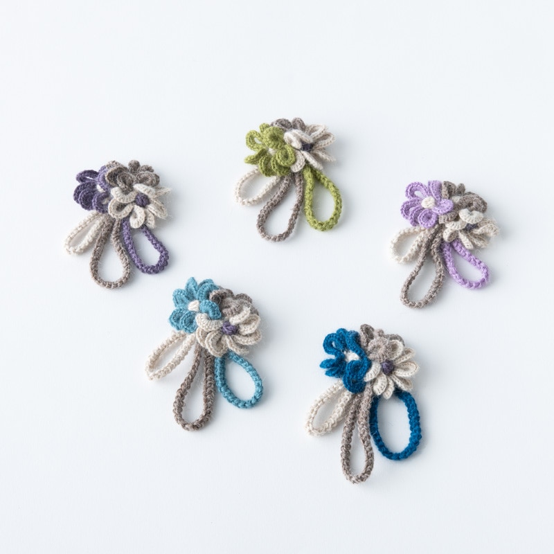 ベビーアルパカ コサージュ _ ジャスミン