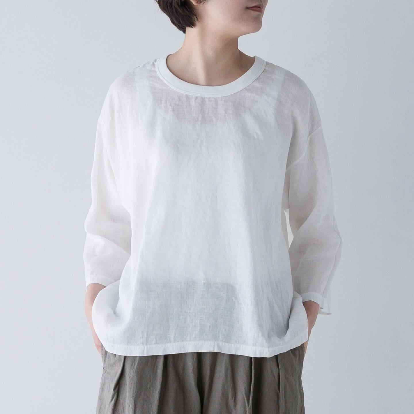 ARTE POVERA _ リネン染め8分袖クルーシャツ ホワイト