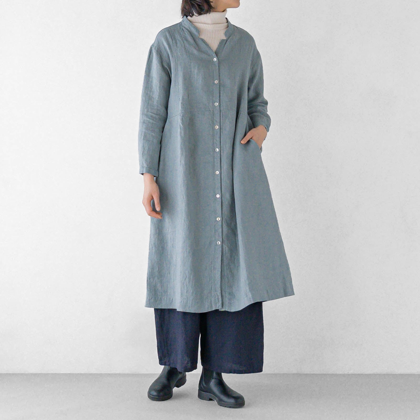 E43-6　総ボタンワンピース _ サックスブルー