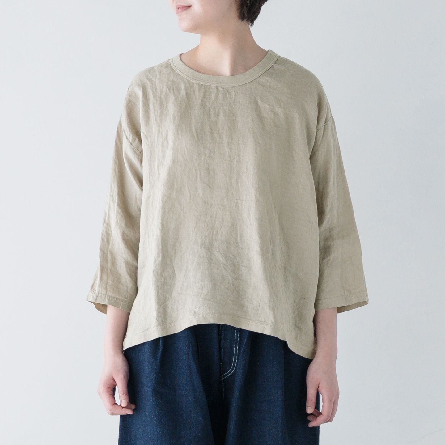 ARTE POVERA _ リネン染め8分袖クルーシャツ ライトベージュ
