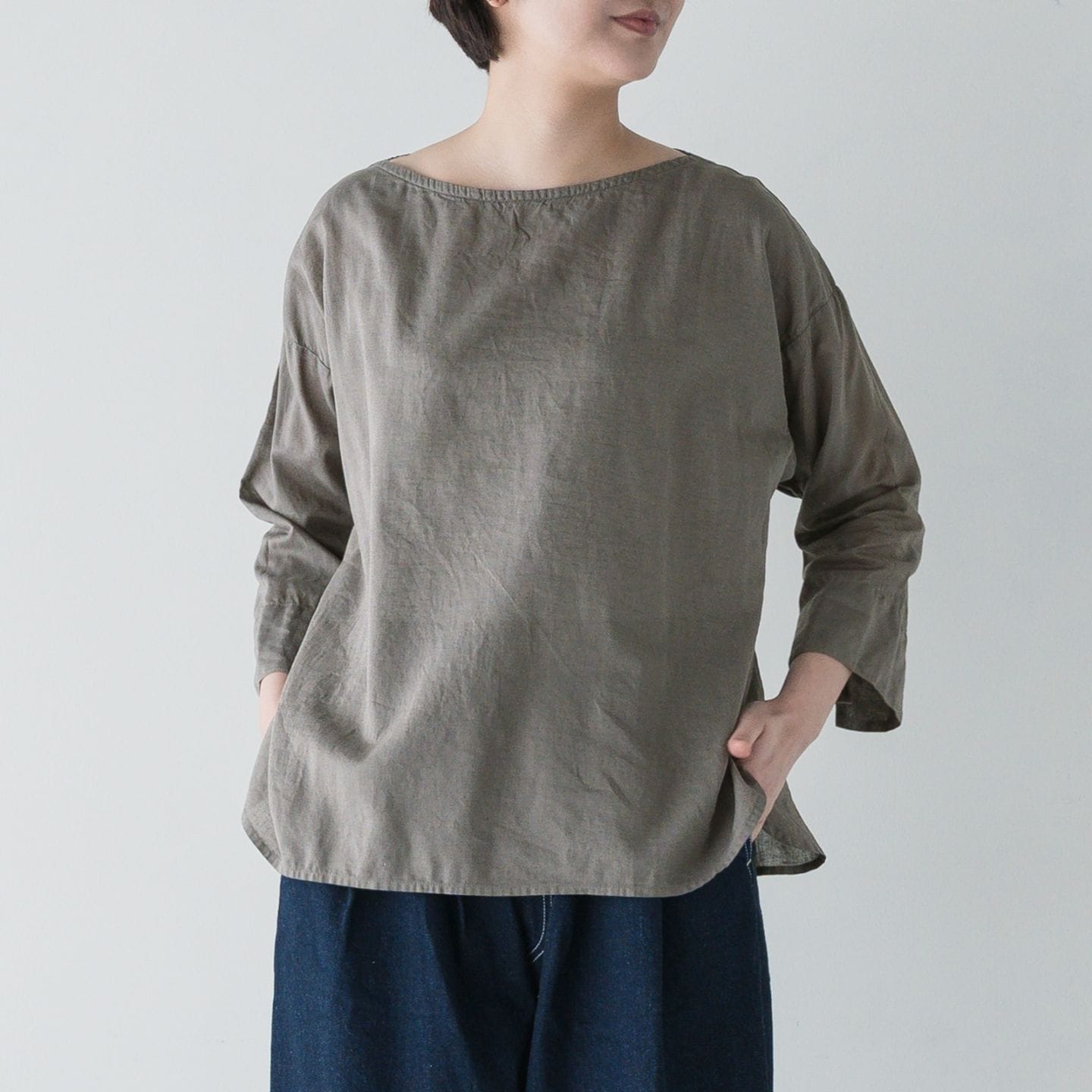 ARTE POVERA _ リネン&コットン ボートネックシャツ ネンドグレー