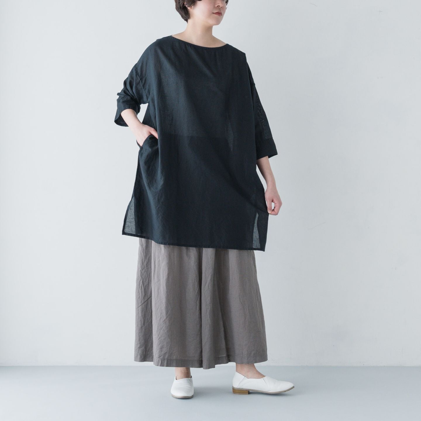 ARTE POVERA _ リネン&コットン ボートネックロングブラウス ブラック