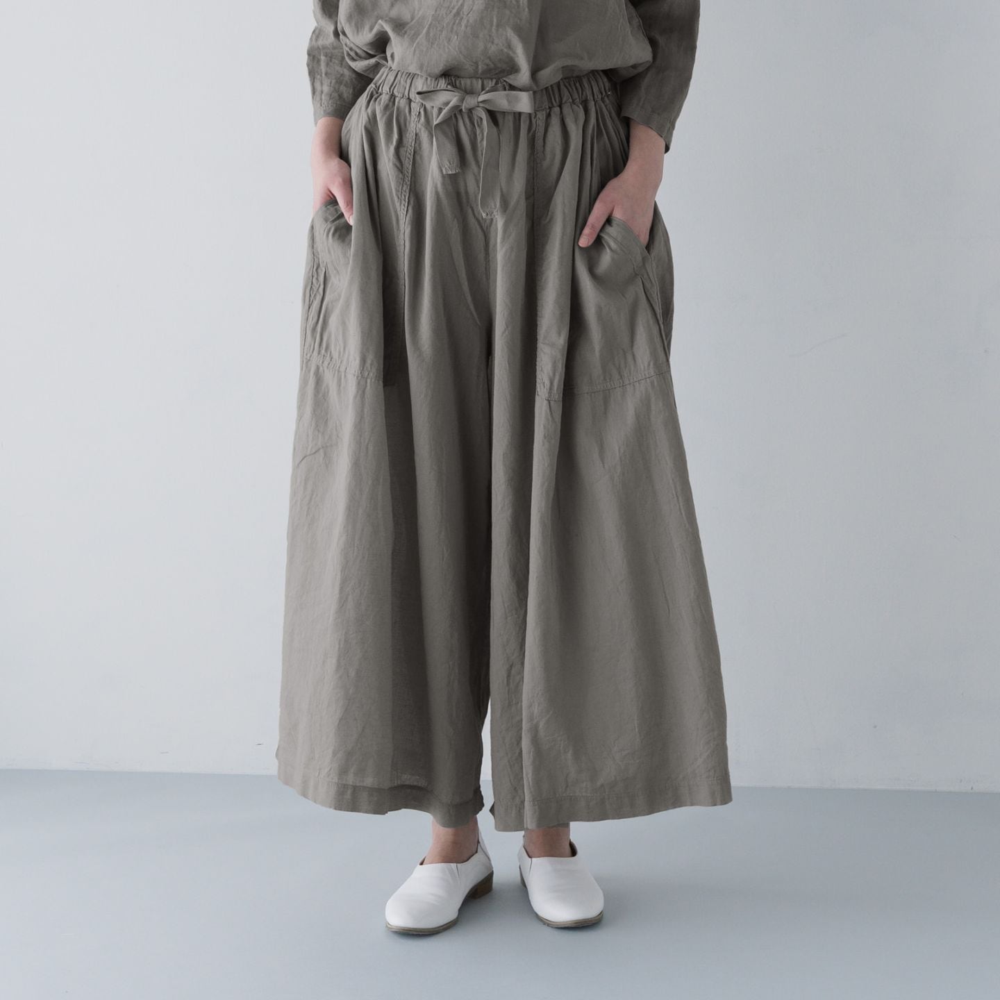 ARTE POVERA _ リネン&コットン ギャザリングパンツ ネンドグレー