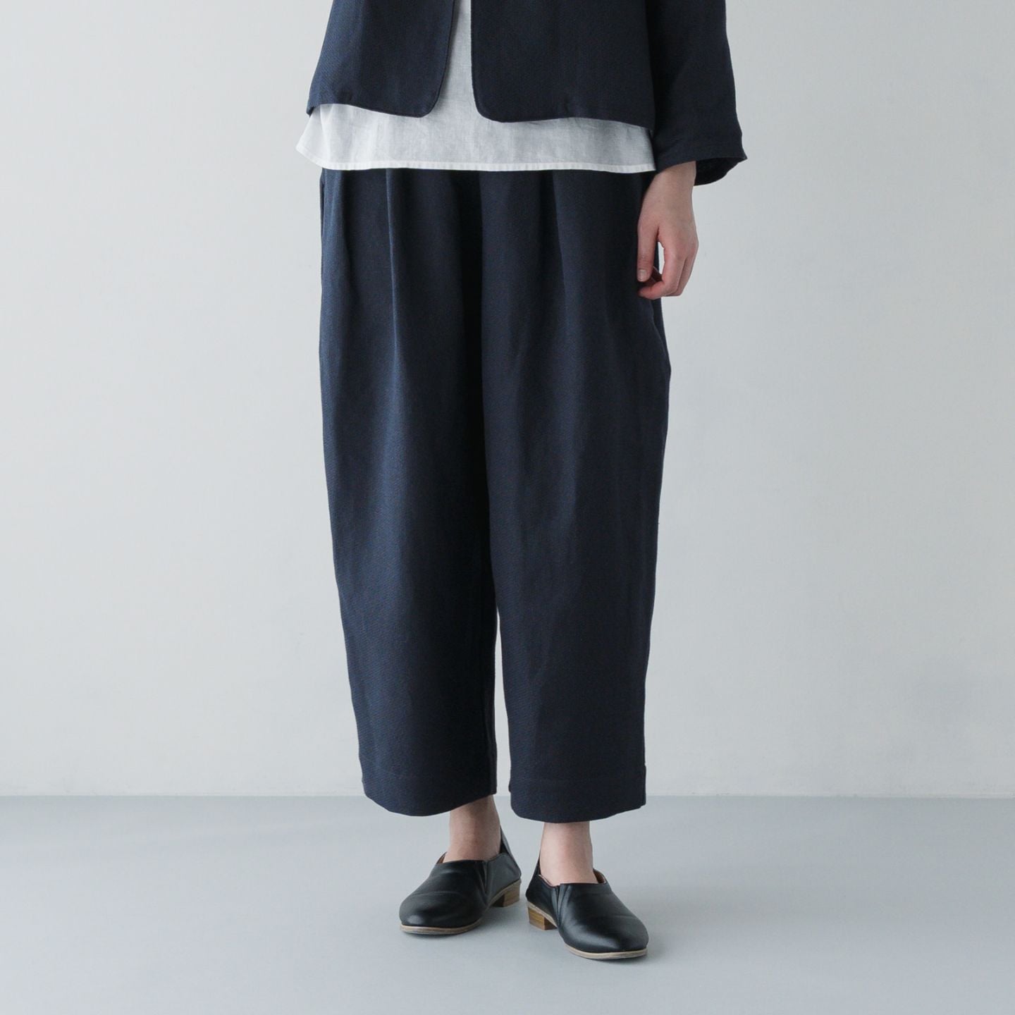セレモニー 2タックイージーパンツ _ 紺×黒