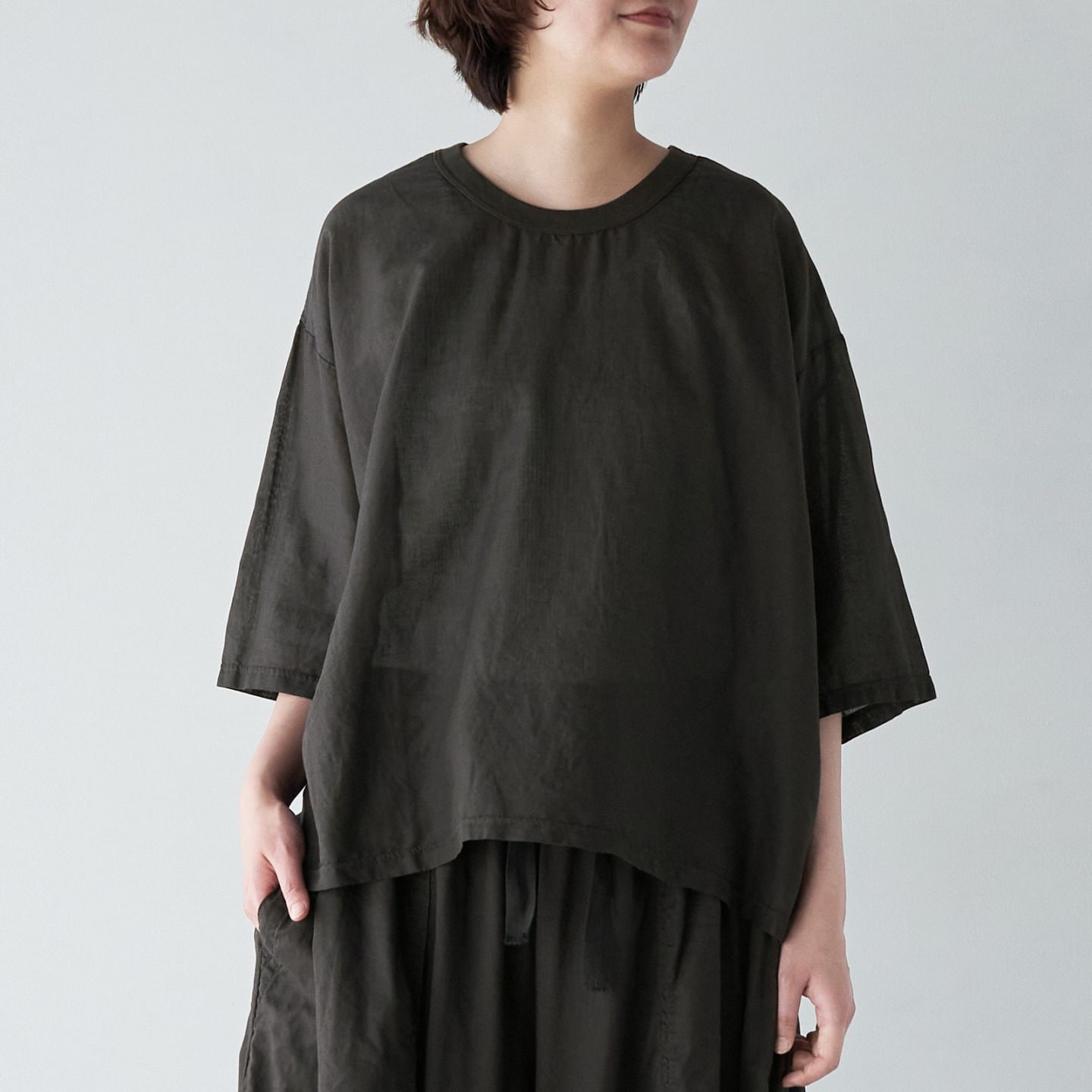 ARTE POVERA _ リネンコットン ワイドクルーTシャツ _ ダークブラウン