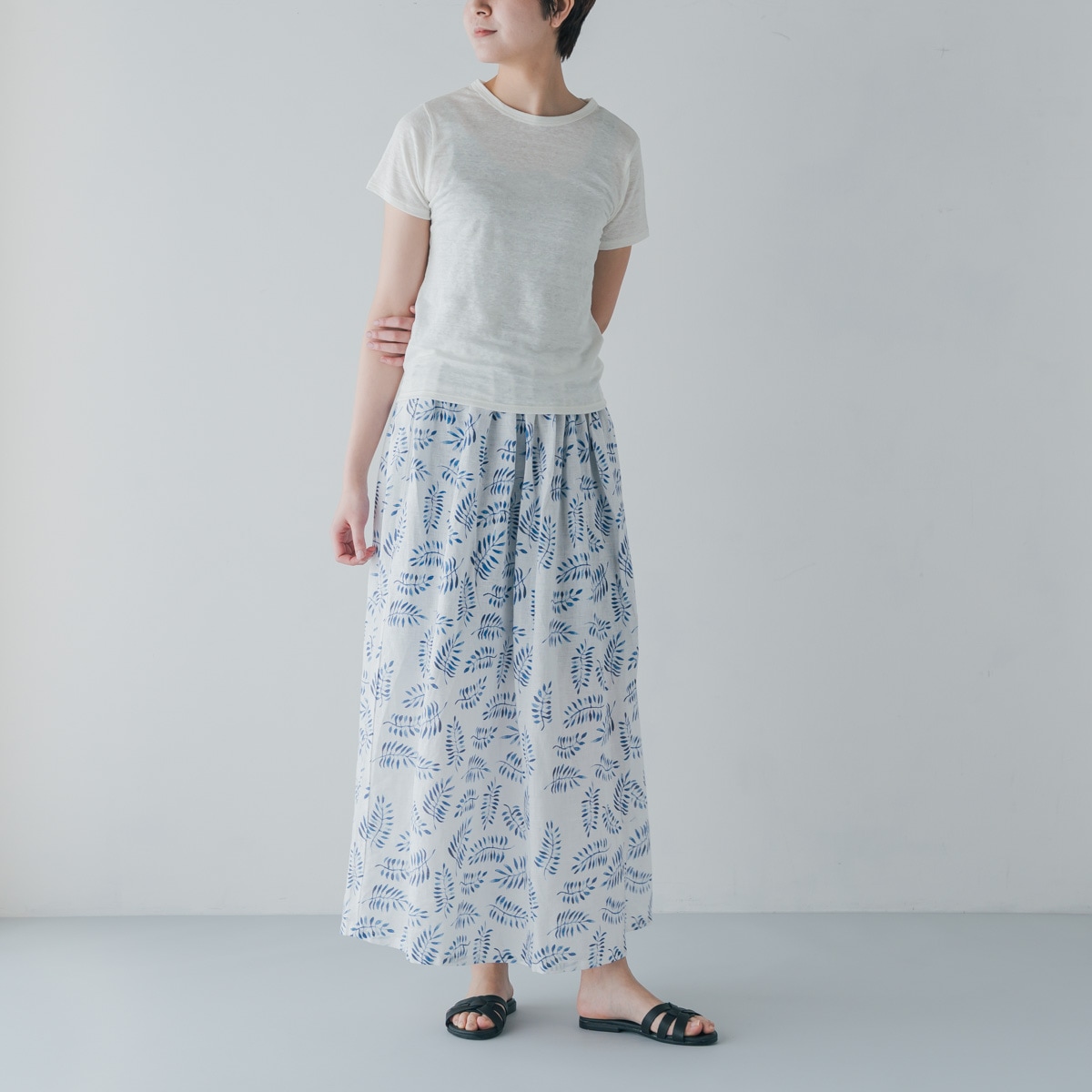 SONORO _ リネン 半袖Tシャツ オフホワイト