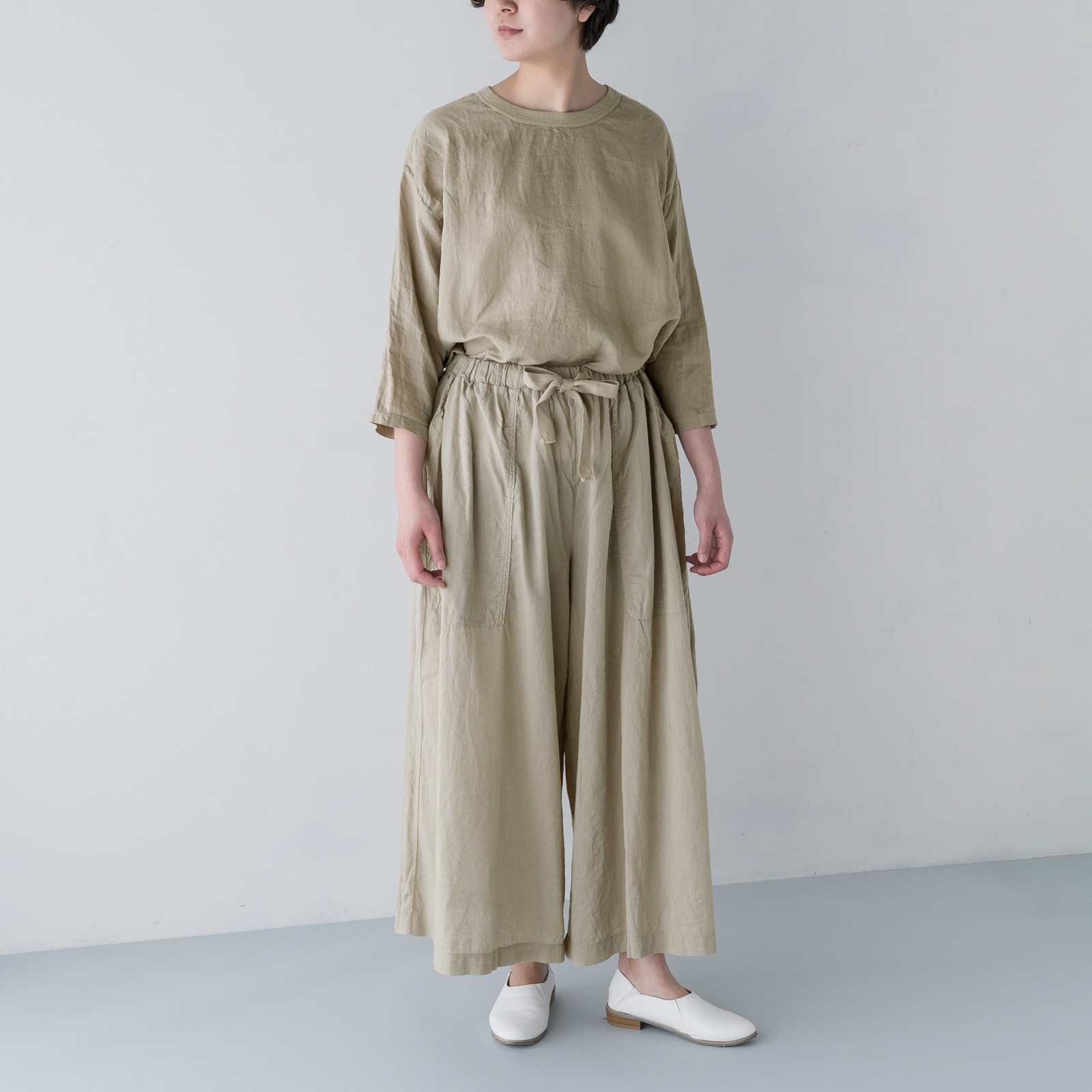 ARTE POVERA _ リネン染め8分袖クルーシャツ ブラック