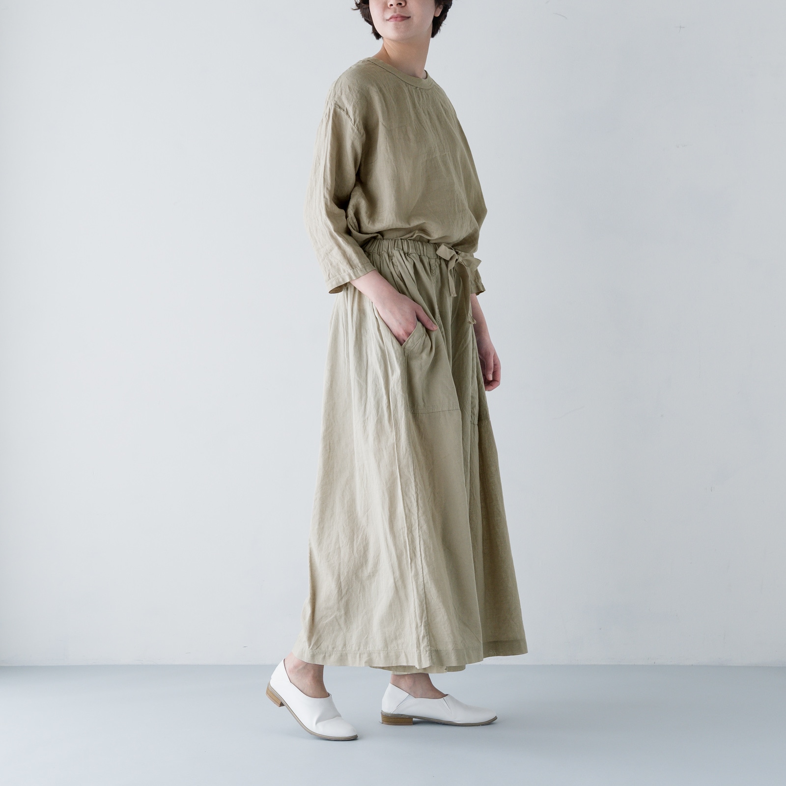 ARTE POVERA _ リネン染め8分袖クルーシャツ ブラック