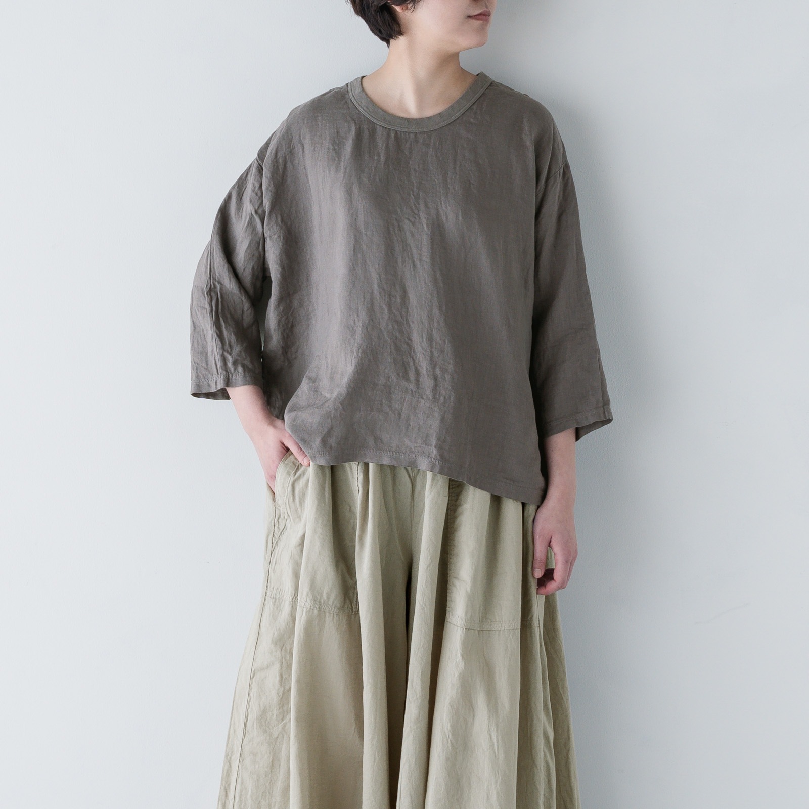 ARTE POVERA _ リネン染め8分袖クルーシャツ ブラック