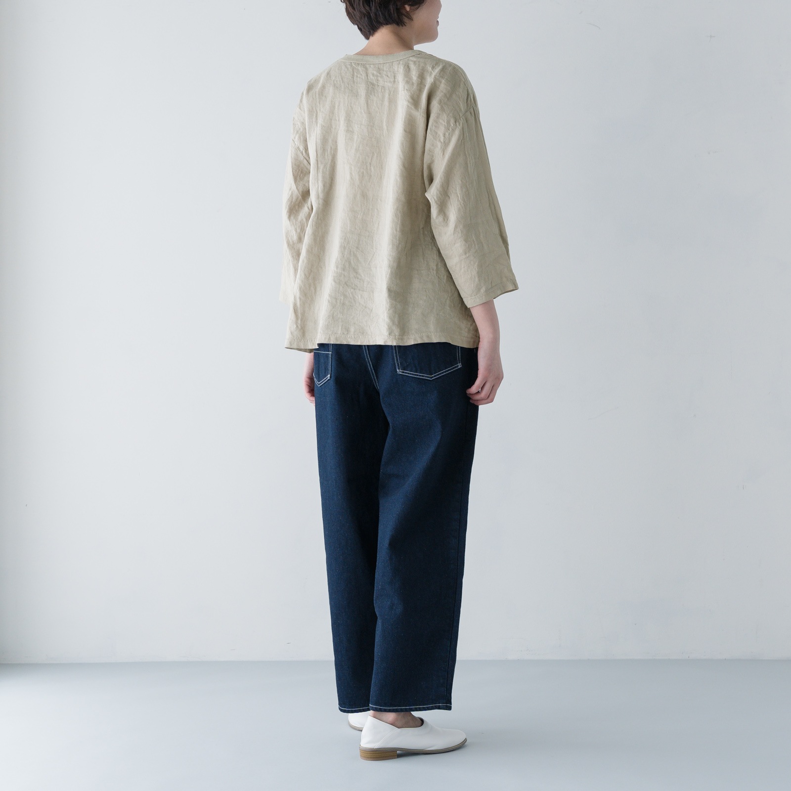 ARTE POVERA _ リネン染め8分袖クルーシャツ ライトベージュ