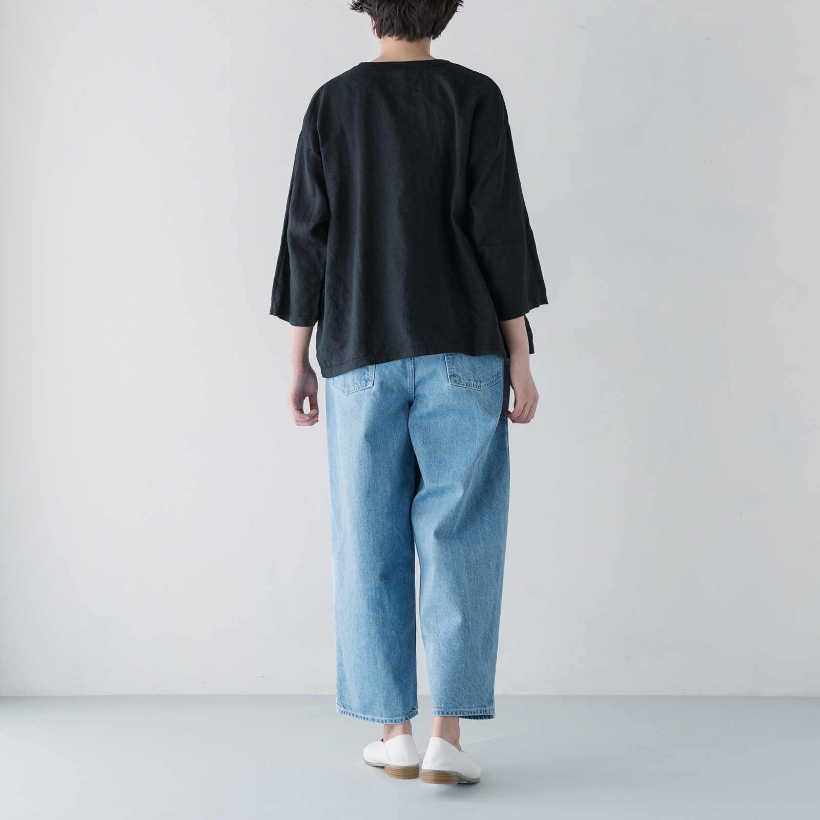 ARTE POVERA _ リネン染め8分袖クルーシャツ ライトベージュ
