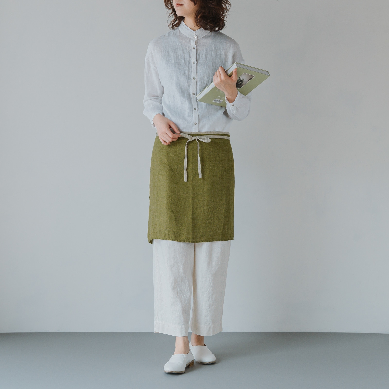 カフェエプロン マノン _ オリーブグリーン