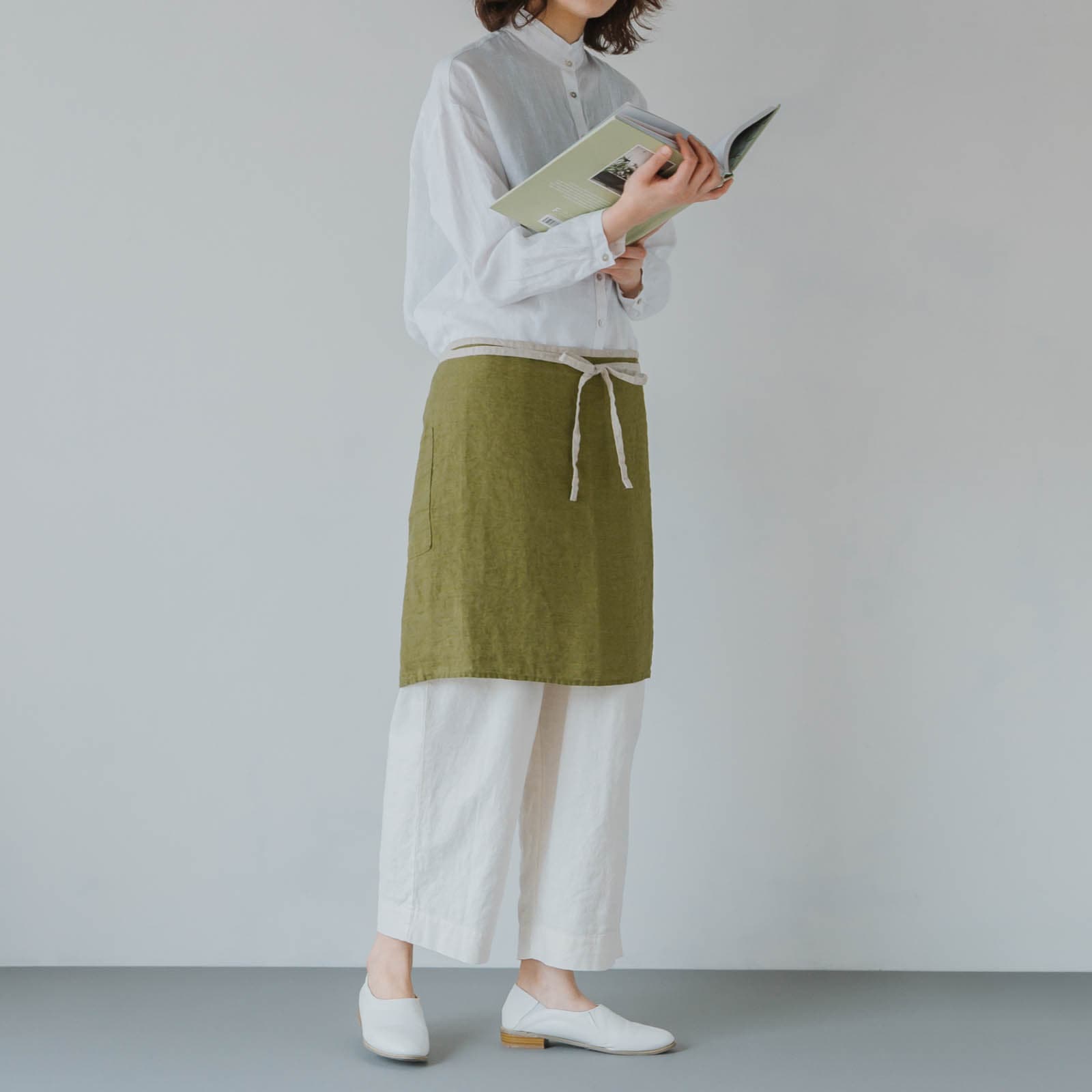 カフェエプロン マノン _ オリーブグリーン