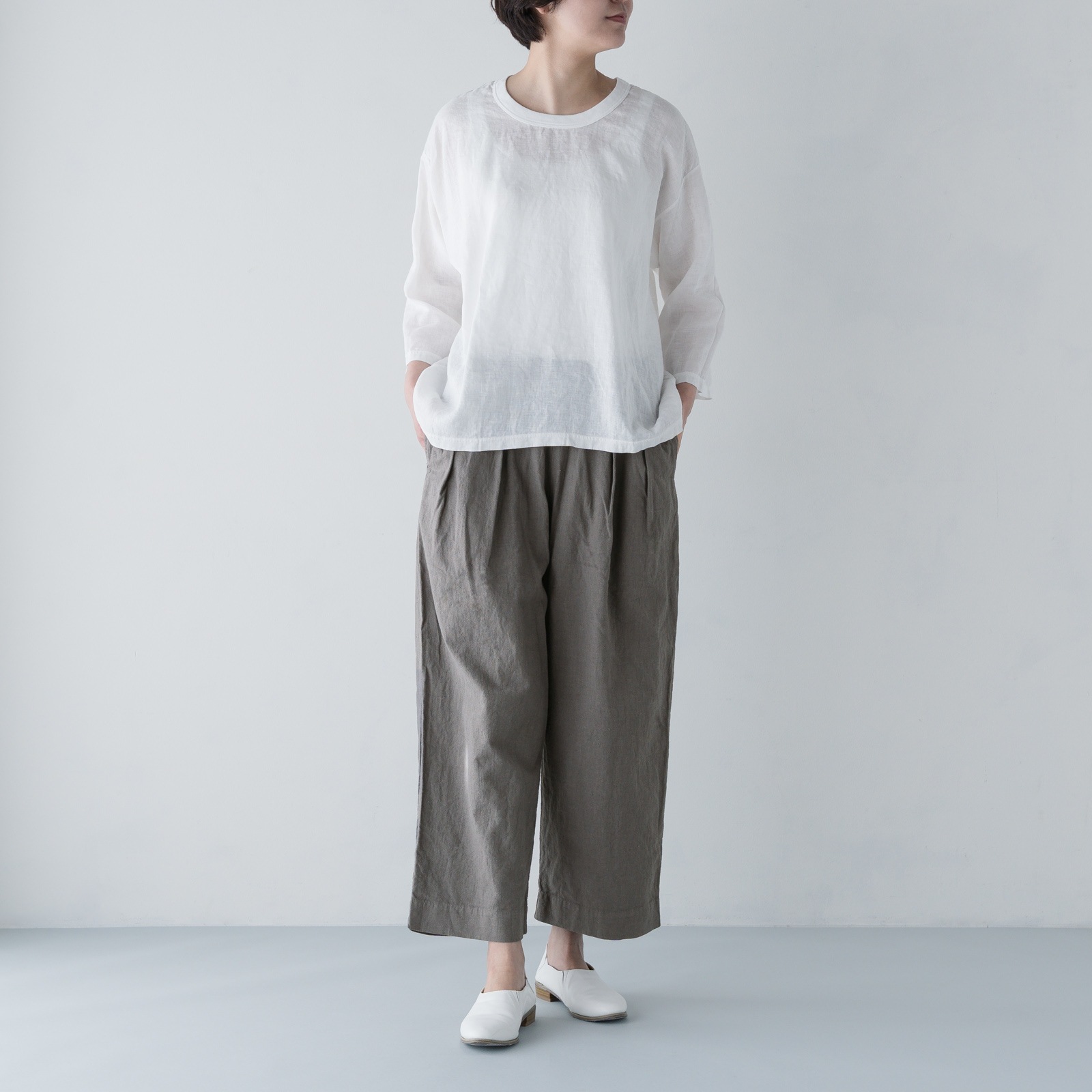 ARTE POVERA _ リネン染め8分袖クルーシャツ ネンドグレー