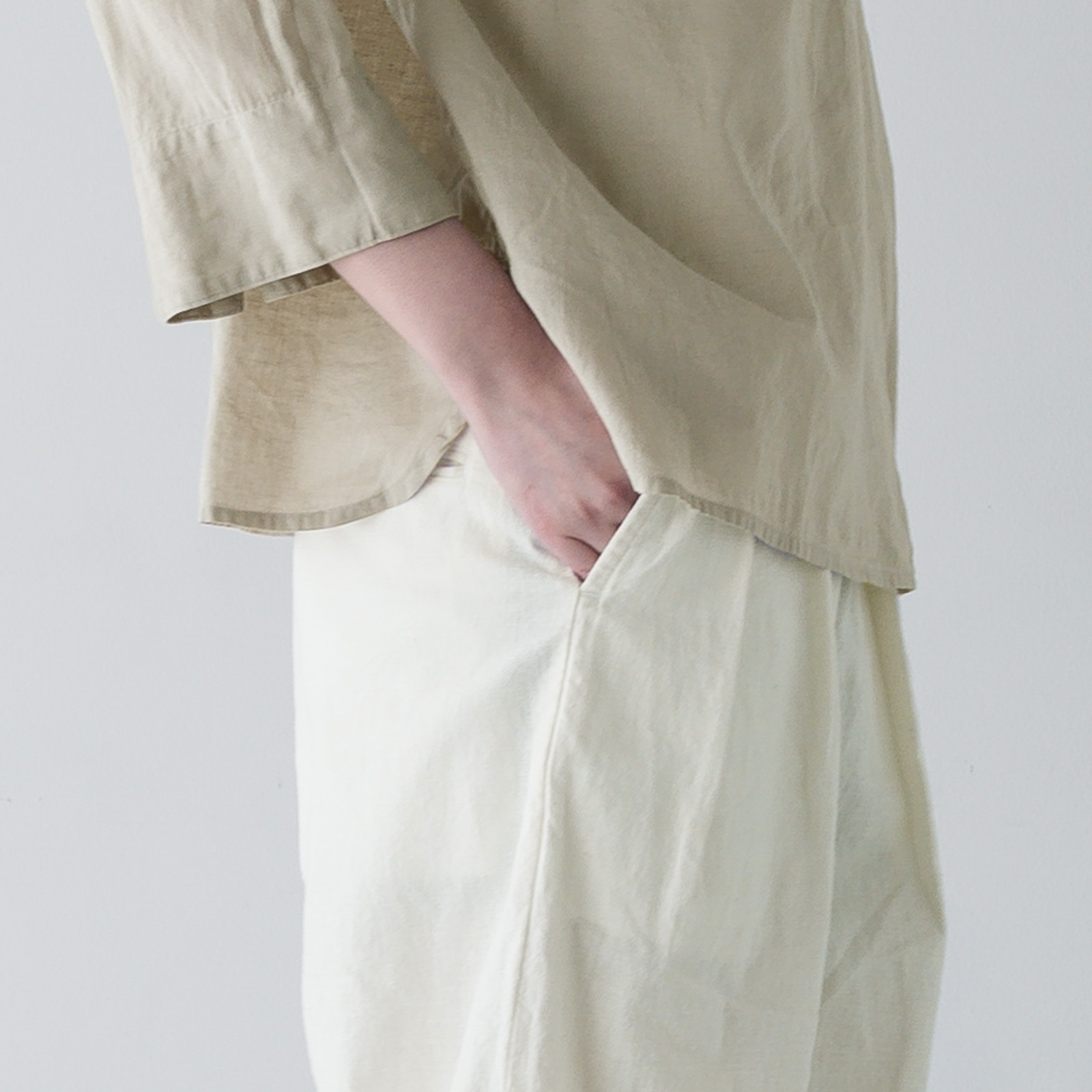 ARTE POVERA _ リネン&コットン ボートネックシャツ ブラック