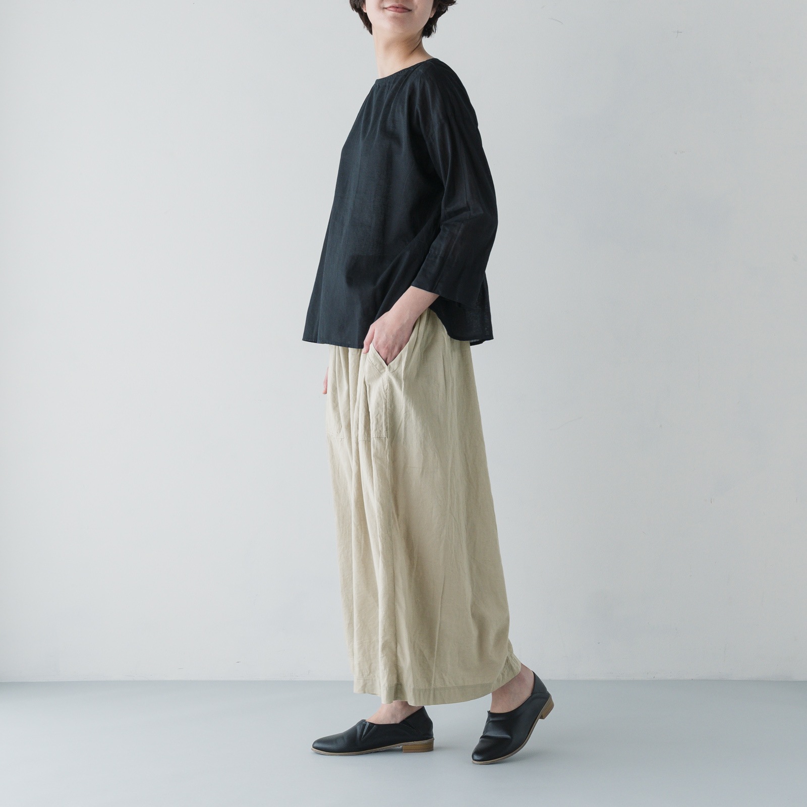 ARTE POVERA _ リネン&コットン ボートネックシャツ ライトベージュ