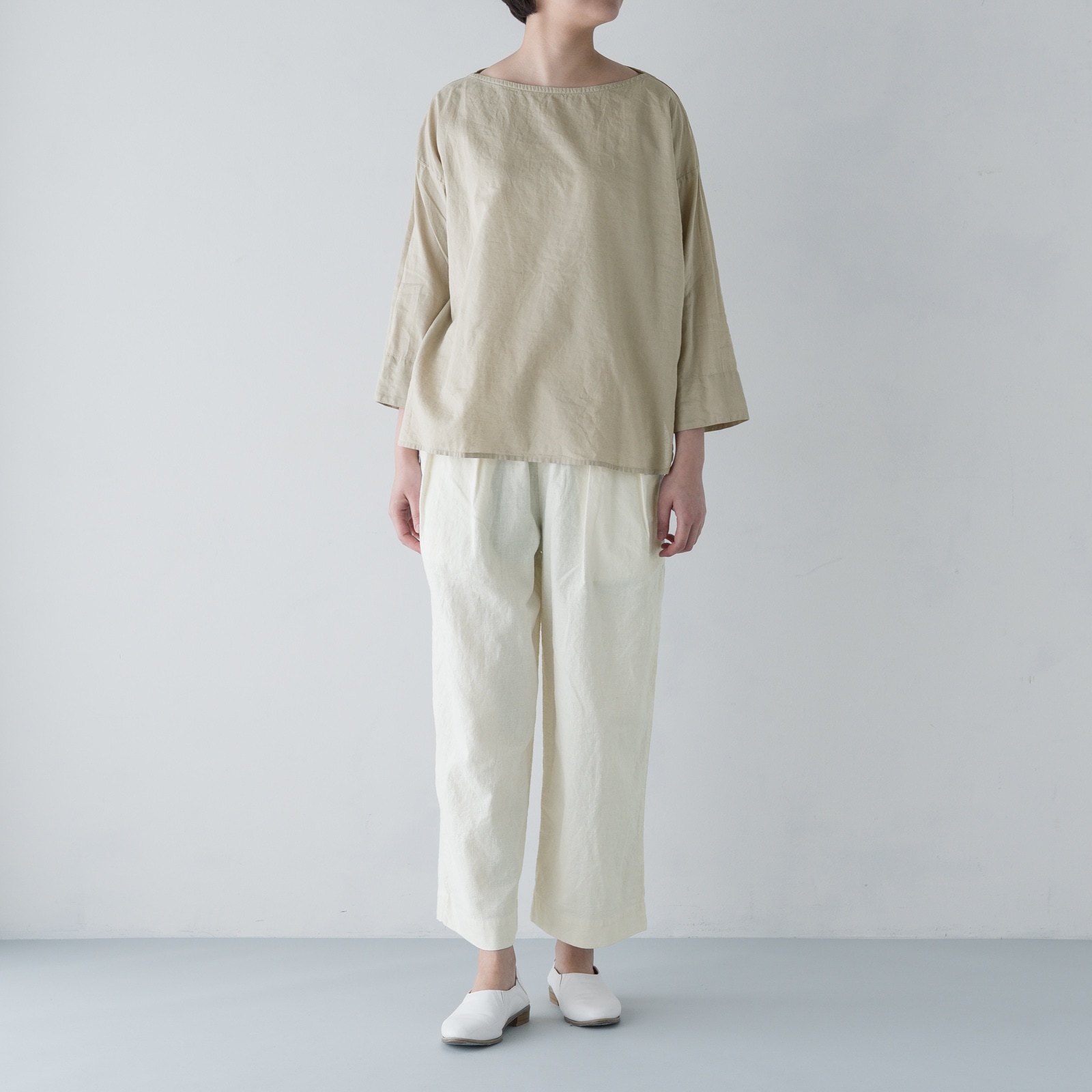 ARTE POVERA _ リネン&コットン ボートネックシャツ ネンドグレー