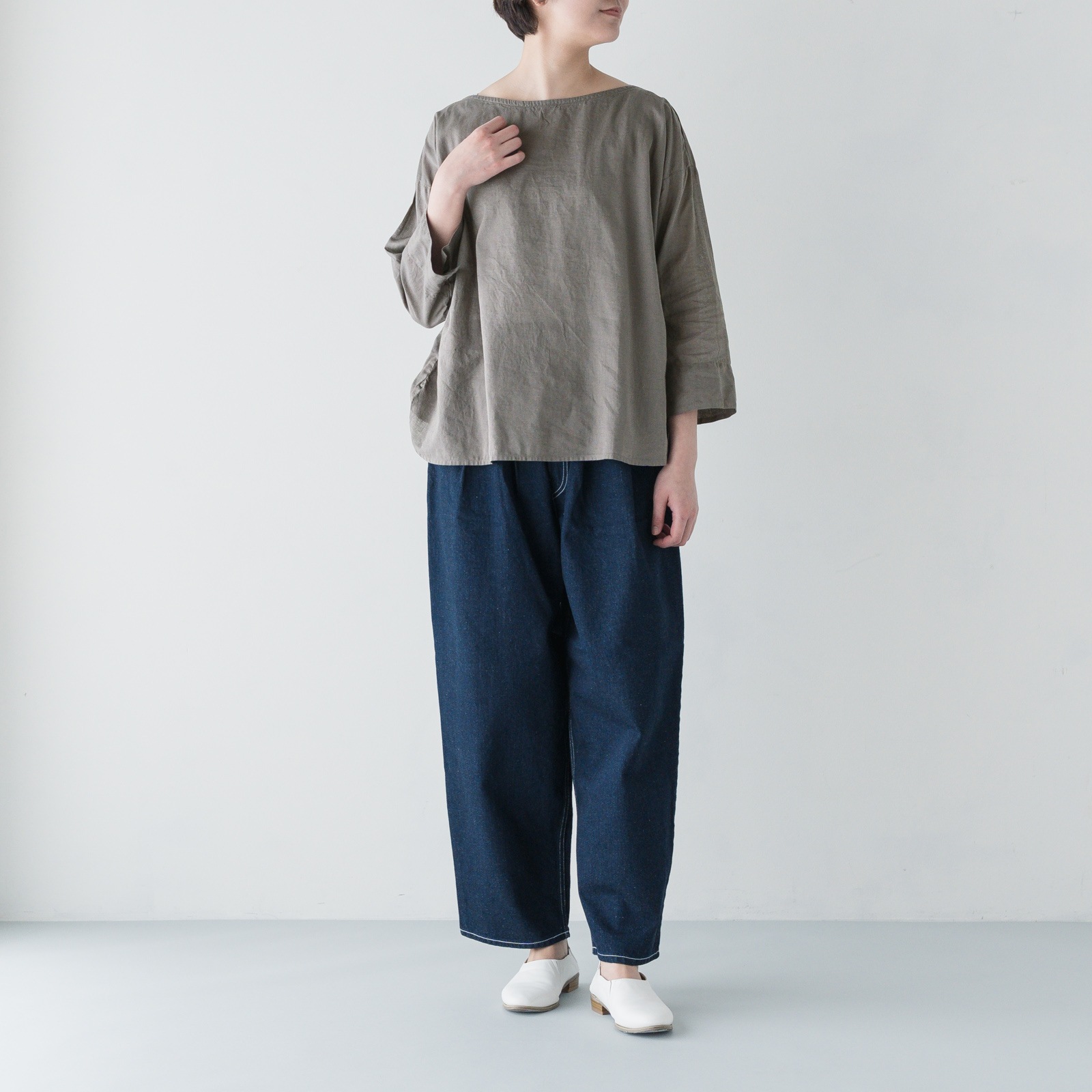 ARTE POVERA _ リネン&コットン ボートネックシャツ ネンドグレー