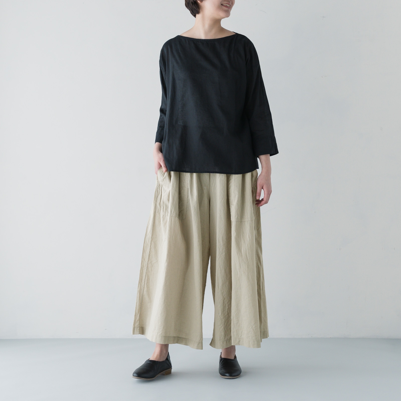 ARTE POVERA _ リネン&コットン ボートネックシャツ ネンドグレー