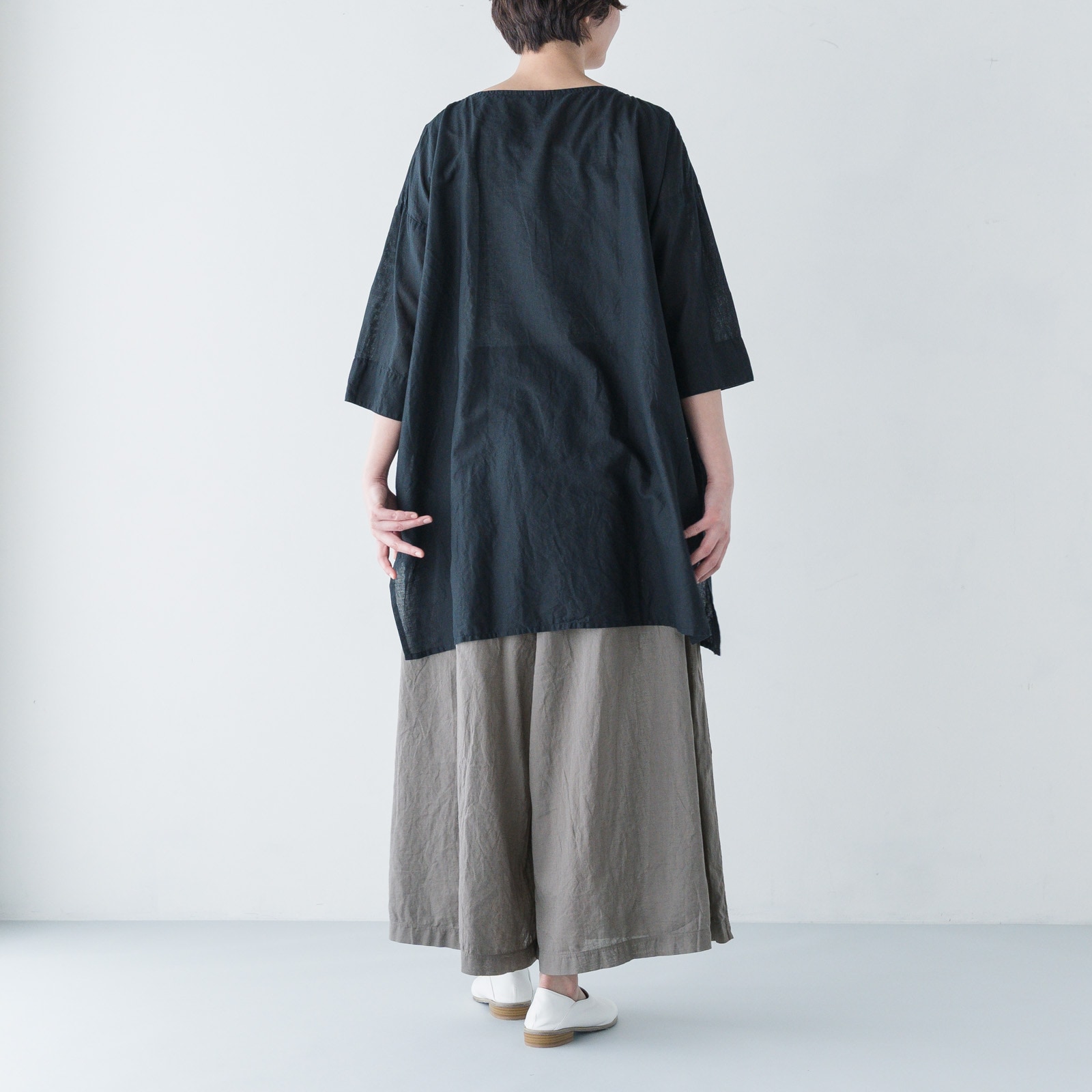 ARTE POVERA _ リネン&コットン ボートネックロングブラウス ホワイト