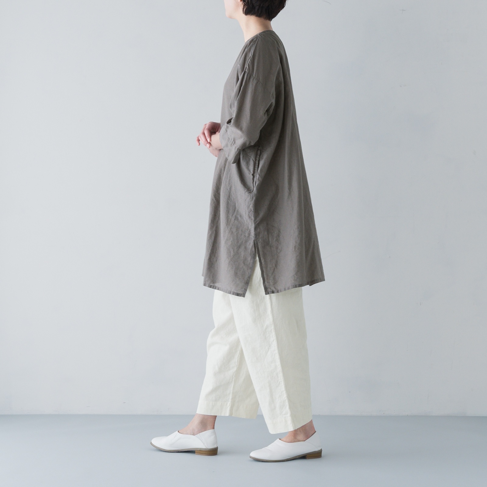 ARTE POVERA _ リネン&コットン ボートネックロングブラウス ブラック