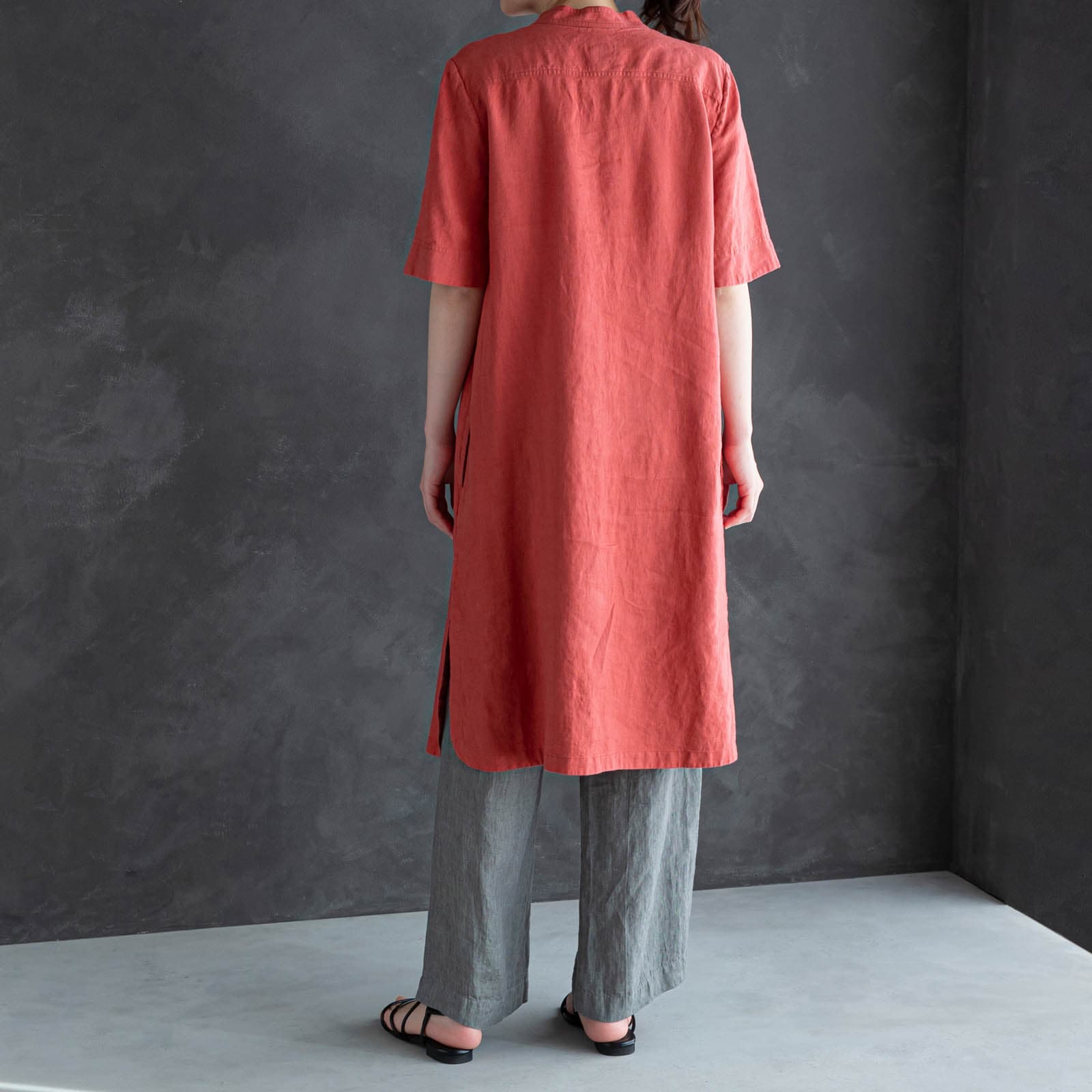 【SALE】スリットネックワンピース _ sienne