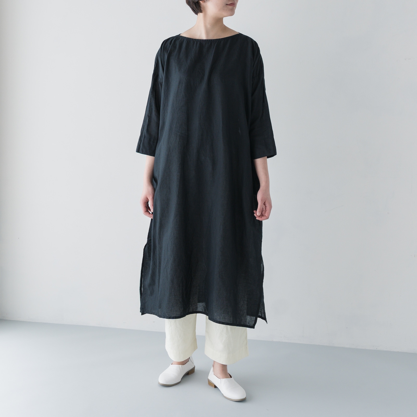 ARTE POVERA _ リネン&コットン ボートネックロングワンピース ブラック
