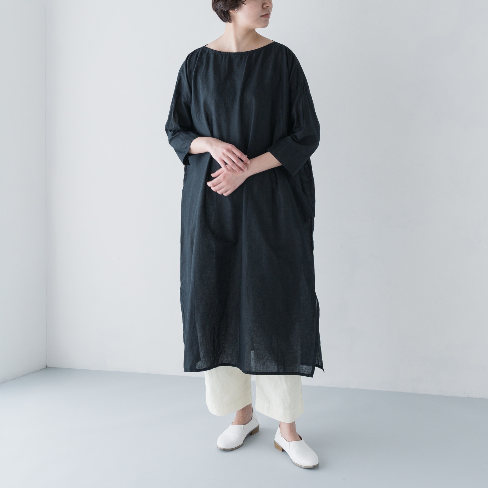 ARTE POVERA _ リネン&コットン ボートネックロングワンピース ブラック